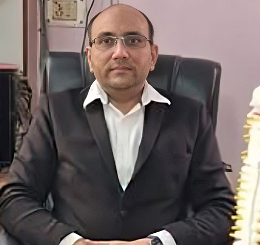 Dr Pawna Kumar Agarwal inside varanasi Clinic